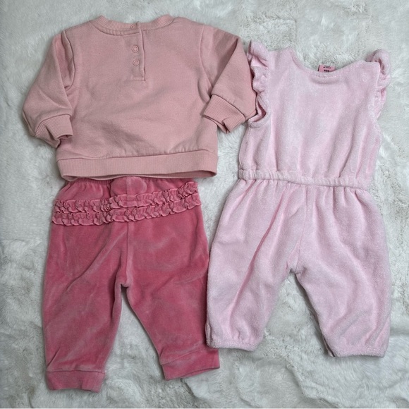 Juicy Couture Baby Girl Bundled Outfits - Picture 6 of 7